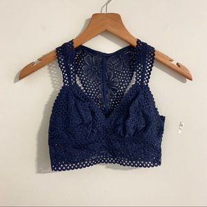 NWT Aerie Navy Blue lightly lined lace bralette